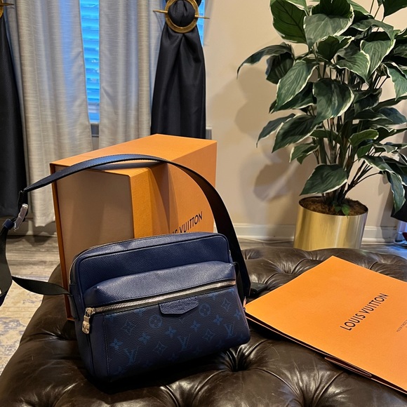 Louis Vuitton Bags Authentic Louis Vuitton Messenger Bag Poshmark